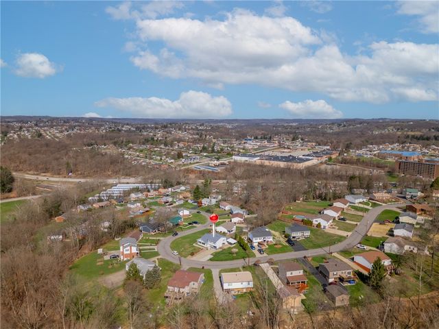 3143 New Hampshire Drive, Lower Burrell, PA 15068