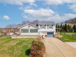 3143 New Hampshire Drive, Lower Burrell, PA 15068