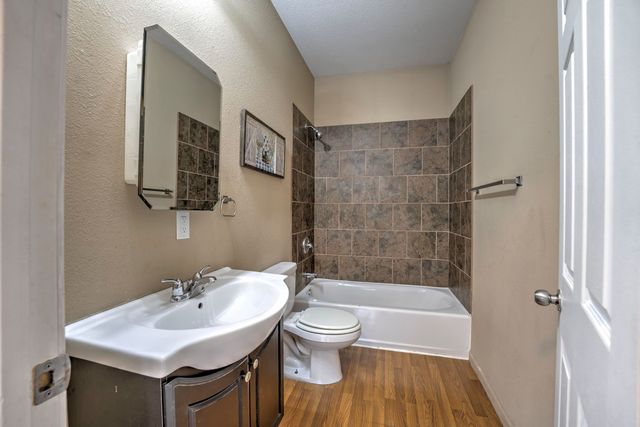 917 4th Ave. NW, Minot, ND 58703