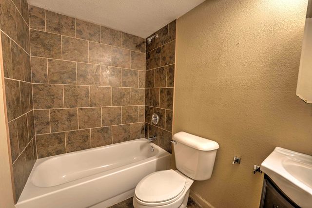 917 4th Ave. NW, Minot, ND 58703