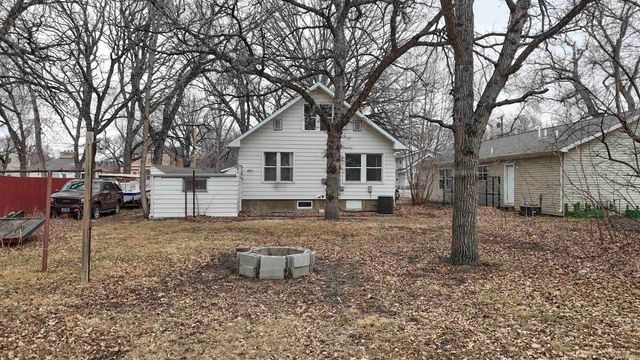 917 4th Ave. NW, Minot, ND 58703