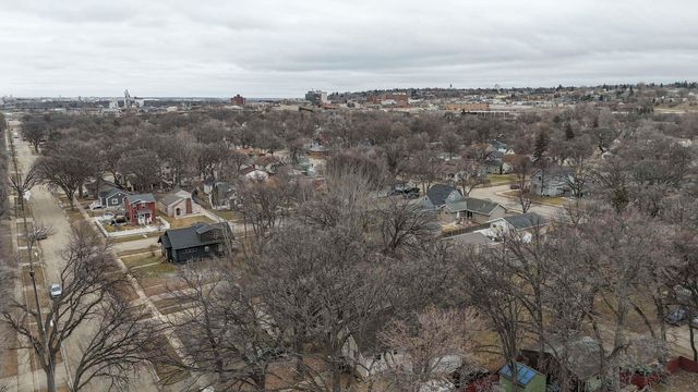917 4th Ave. NW, Minot, ND 58703