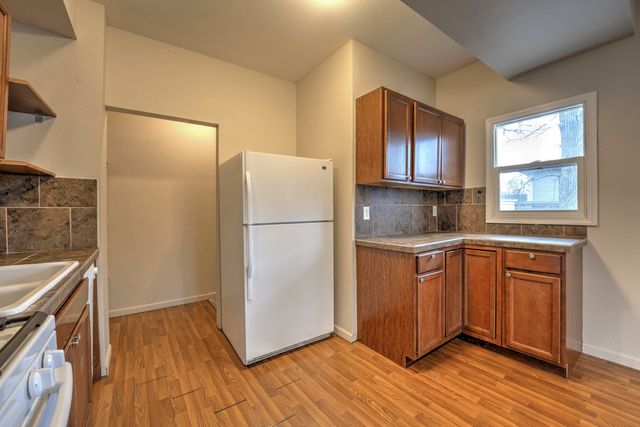 917 4th Ave. NW, Minot, ND 58703