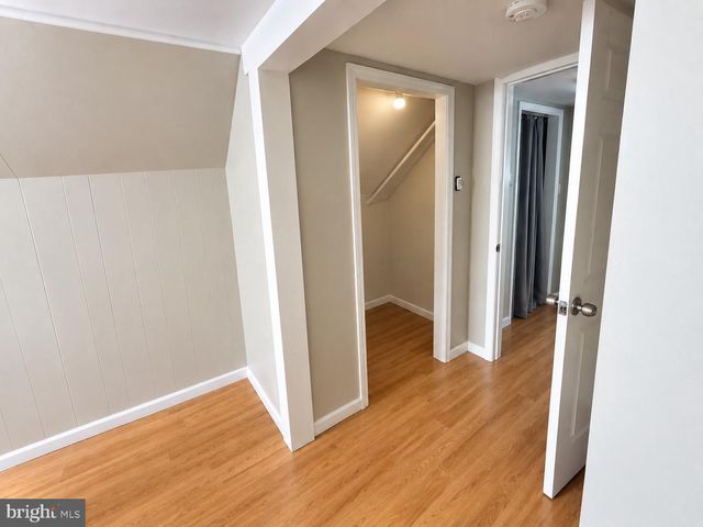 22 BRENWAL AVE, Trenton, NJ 08618