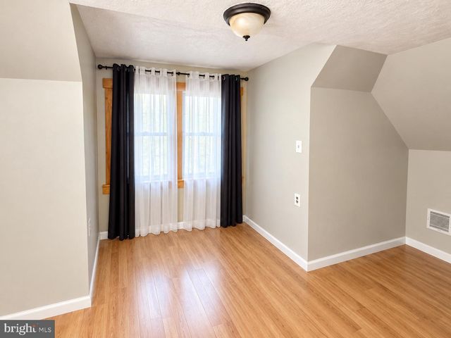 22 BRENWAL AVE, Trenton, NJ 08618