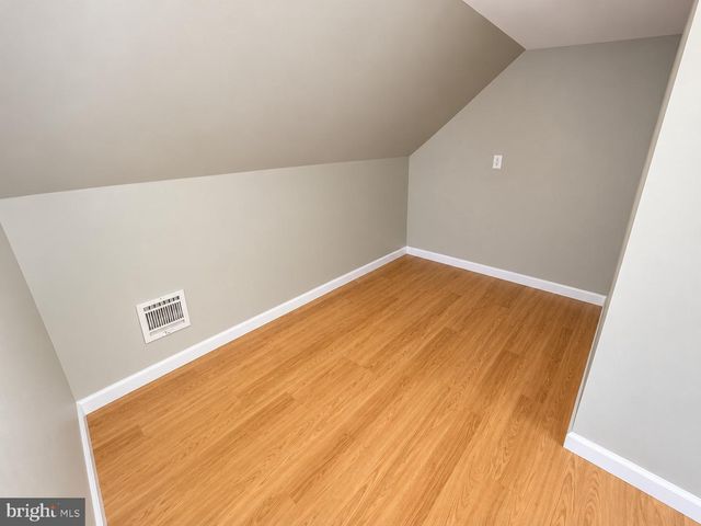 22 BRENWAL AVE, Trenton, NJ 08618