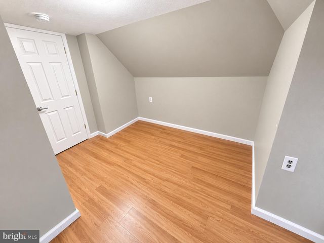 22 BRENWAL AVE, Trenton, NJ 08618