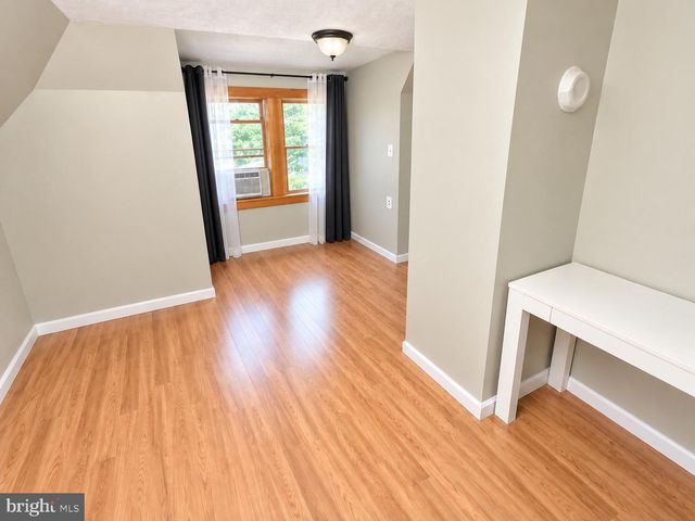 22 BRENWAL AVE, Trenton, NJ 08618