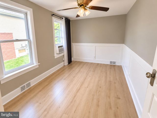 22 BRENWAL AVE, Trenton, NJ 08618