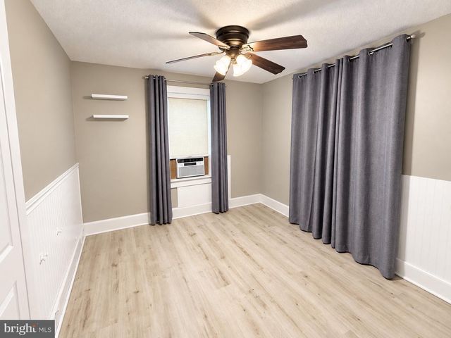 22 BRENWAL AVE, Trenton, NJ 08618