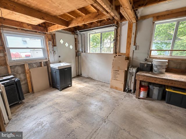 22 BRENWAL AVE, Trenton, NJ 08618