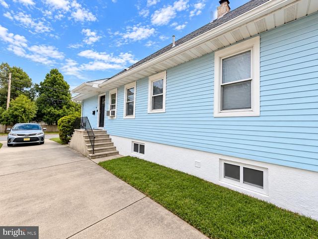 22 BRENWAL AVE, Trenton, NJ 08618