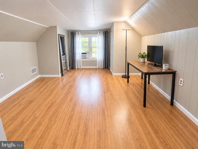 22 BRENWAL AVE, Trenton, NJ 08618