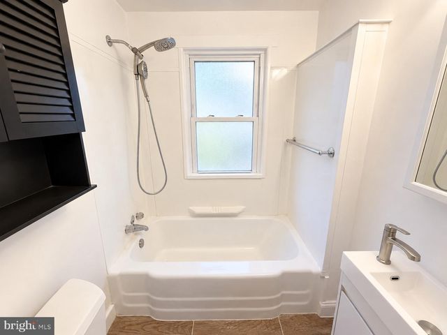22 BRENWAL AVE, Trenton, NJ 08618