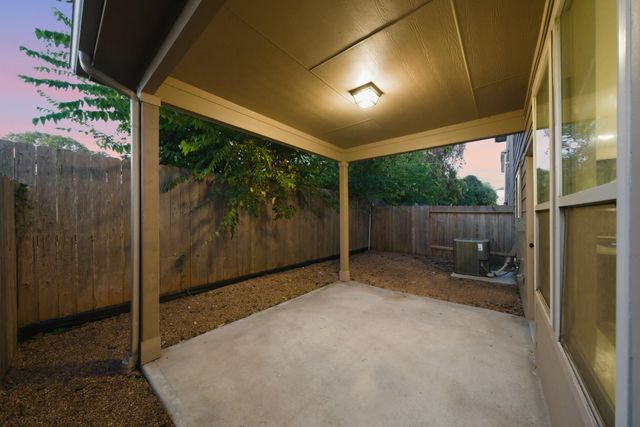 8663 Cedardale Park Drive, Houston, TX 77063