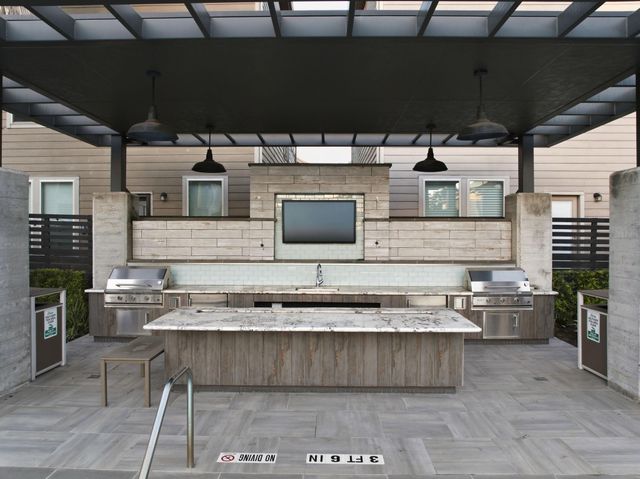 8663 Cedardale Park Drive, Houston, TX 77063