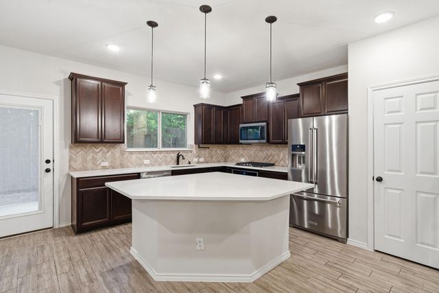 8663 Cedardale Park Drive, Houston, TX 77063