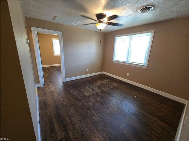 1313 21st St Apt 3, Chesapeake, VA 23324