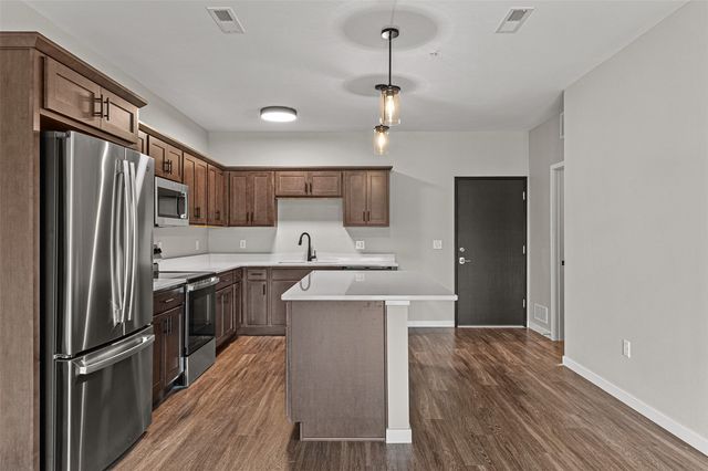 2877 Spring Rose Circle 107, Coralville, IA 52241