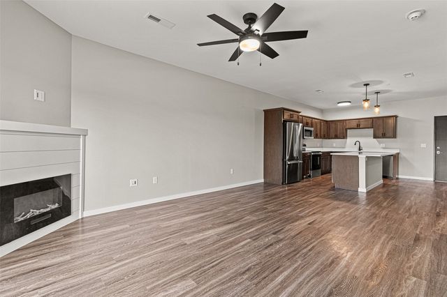 2877 Spring Rose Circle 107, Coralville, IA 52241