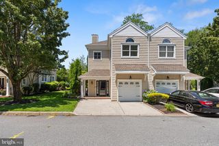 105 GARDEN CT, Linwood, NJ 08221