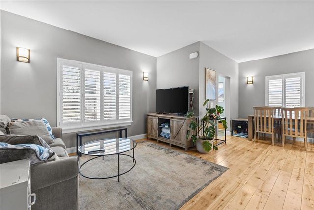 150 Rye Circle, South Burlington, VT 05403