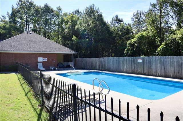 120 Waterford Drive, Calhoun, GA 30701