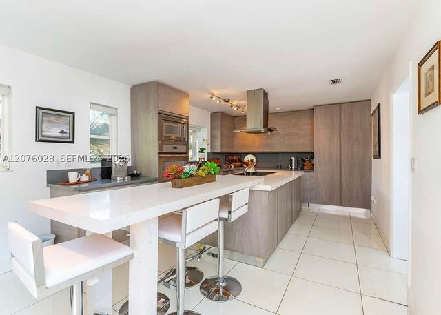 1025 Belle Meade Island Dr, Miami, FL 33138