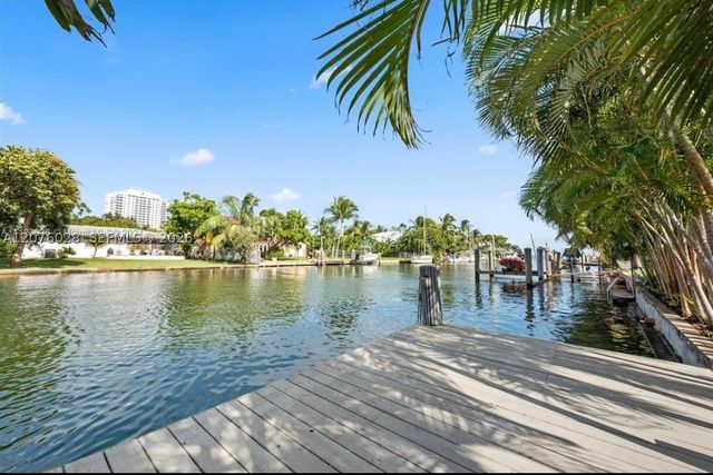 1025 Belle Meade Island Dr, Miami, FL 33138