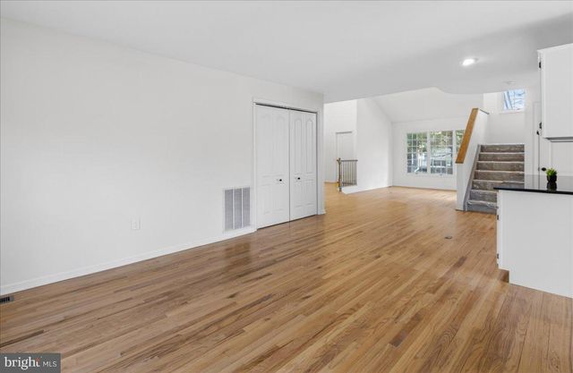 1 CRANBERRY CT, Princeton, NJ 08540