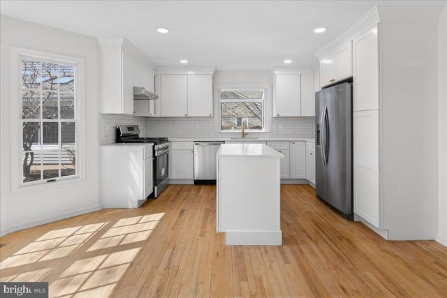 1 CRANBERRY CT, Princeton, NJ 08540