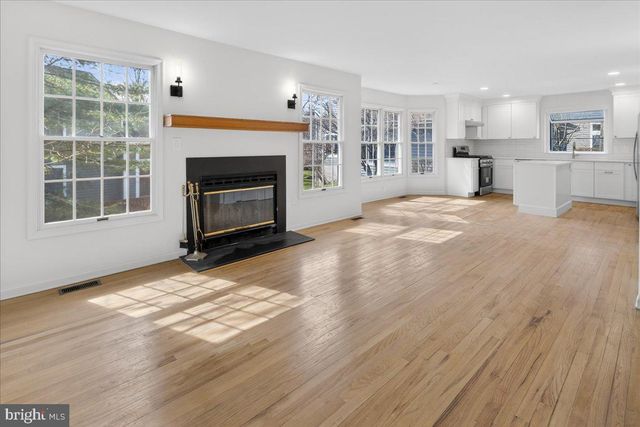 1 CRANBERRY CT, Princeton, NJ 08540
