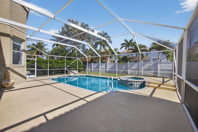2008 Reston Circle, Royal Palm Beach, FL 33411