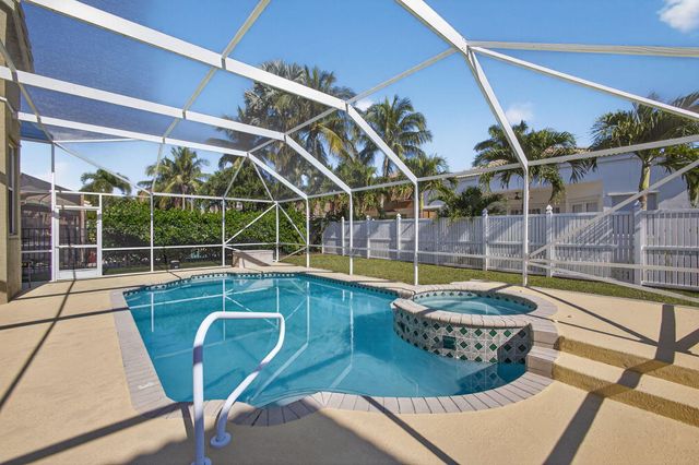 2008 Reston Circle, Royal Palm Beach, FL 33411
