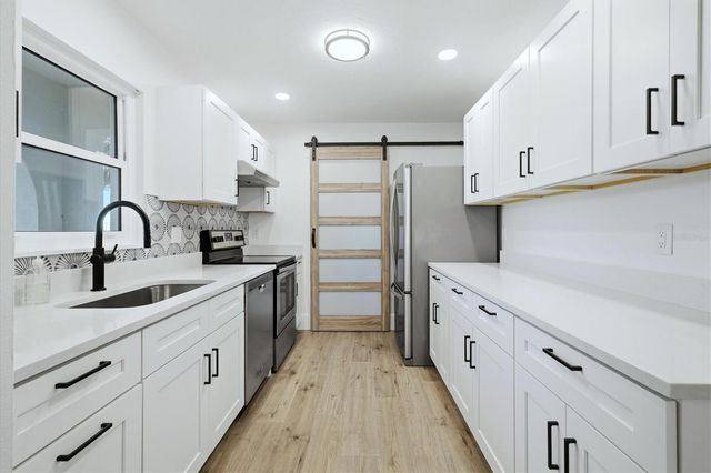 3504 38TH STREET W, Bradenton, FL 34205