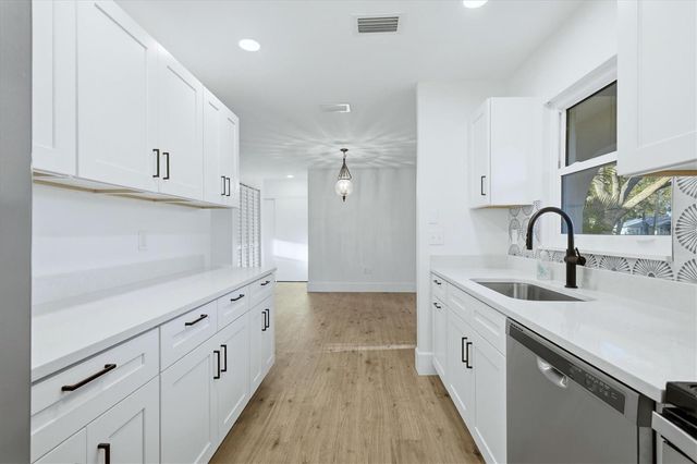 3504 38TH STREET W, Bradenton, FL 34205