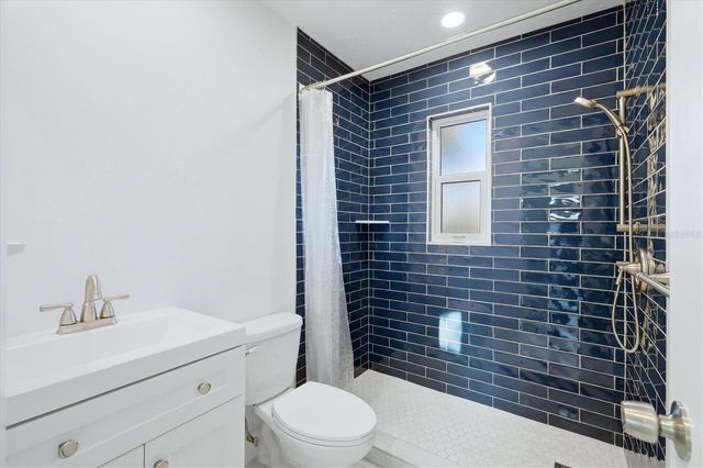 3504 38TH STREET W, Bradenton, FL 34205