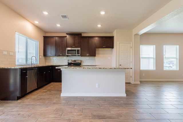 746 Farmers Dell ST, New Braunfels, TX 78130