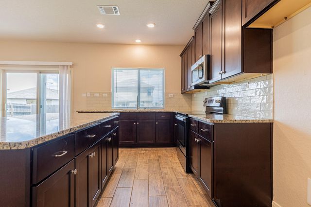 746 Farmers Dell ST, New Braunfels, TX 78130