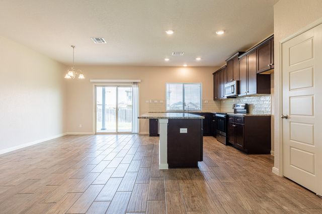 746 Farmers Dell ST, New Braunfels, TX 78130