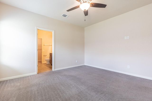 746 Farmers Dell ST, New Braunfels, TX 78130
