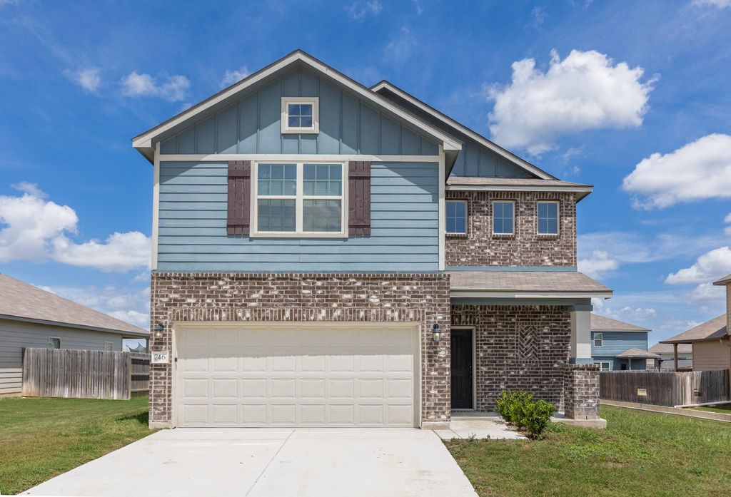 746 Farmers Dell ST, New Braunfels, TX 78130