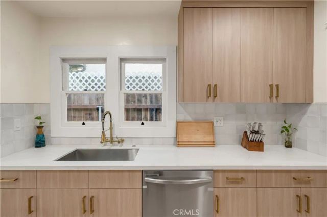 4027 E 11th, Long Beach, CA 90804