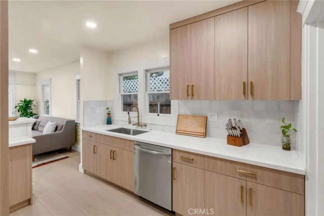4027 E 11th, Long Beach, CA 90804