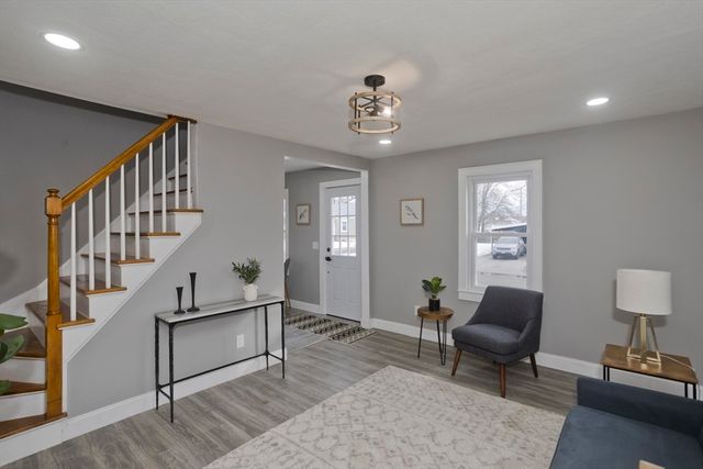 1709 Memorial Dr, Chicopee, MA 01020