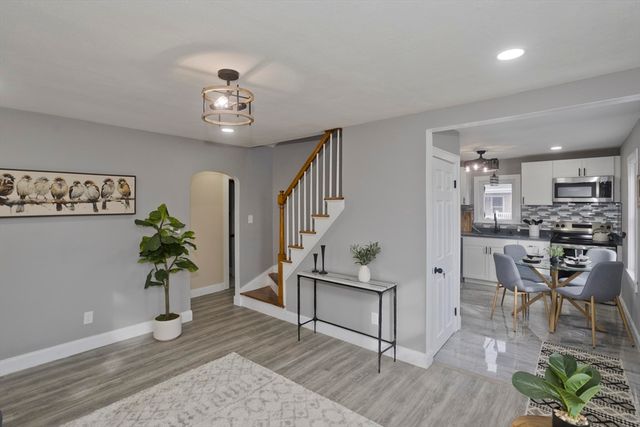 1709 Memorial Dr, Chicopee, MA 01020