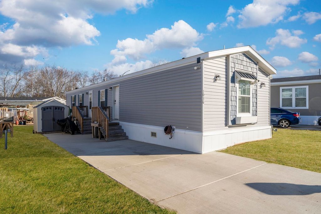 1036 Lunga Drive, Round Lake, IL 60073