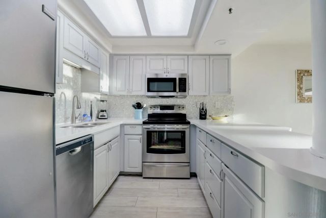 714 Seacoast Dr 104, Imperial Beach, CA 91932