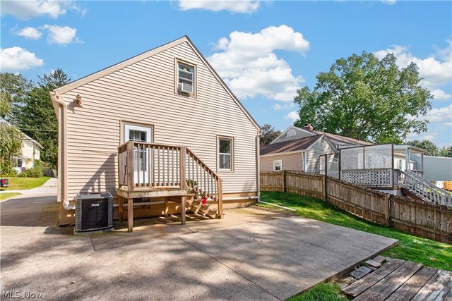 1848 17th Street, Cuyahoga Falls, OH 44223