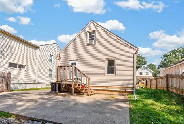 1848 17th Street, Cuyahoga Falls, OH 44223